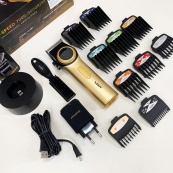 Професійна машинка для стрижки волосся VGR V-001 з дисплеєм 9000 об/хв та 10 насадками. Колір: золотий. Зображення №11