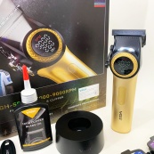 Професійна машинка для стрижки волосся VGR V-001 з дисплеєм 9000 об/хв та 10 насадками. Колір: золотий. Зображення №15