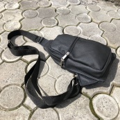 Сумка з натуральної шкіри, слінг чоловічий чорний, барсетка, крос боді, Практична сумка-месенджер. Зображення №17