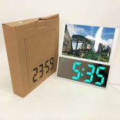 Электронные проводные настольные цифровые часы DS-6608 с фоторамкой, зелёная подсветка. Цвет: белый. Изображение №8