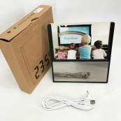 Електронний дротовий настільний цифровий годинник DS-6608 з фоторамкою, зелене підсвічування. Колір: чорний. Зображення №9