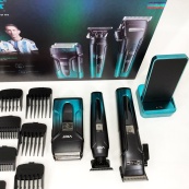 Комплект 3 в 1 VGR V-694 акумуляторна машинка для стрижки, триммер та електробритва шейвер. Колір: синій. Зображення №2