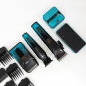 Комплект 3 в 1 VGR V-694 акумуляторна машинка для стрижки, триммер та електробритва шейвер. Колір: синій. Зображення №16