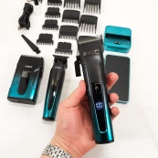 Комплект 3 в 1 VGR V-694 акумуляторна машинка для стрижки, триммер та електробритва шейвер. Колір: синій. Зображення №22