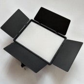 Професійне відеосвітло LED LIGHT RL-900 35W з пультом 3000k-6500k, Прямокутне студійне світло. Зображення №4 Професійне відеосвітло LED LIGHT RL-900 35W з пультом 3000k-6500k, Прямокутне студійне світло. Зображення №4