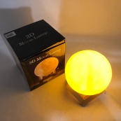 Нічник світиться місяць Moon Lamp 13 см, Нічник для дитини на ніч, Нічник для гарного сну дитини. Зображення №11