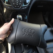 Набор кожаных подушек Audi + брелок в подарок, подушки на подголовник в авто. Изображение №13 Набор кожаных подушек Audi + брелок в подарок, подушки на подголовник в авто. Изображение №13