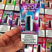 Vozol Star 20000. Малина Яблуко Кавун Ананас (Raspberry Apple Watermelon Pineapple). Зображення №2