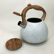 Чайник Unique зі свистком UN-5306 2,7л мармур, чайник для газової плитки, чайник на плиту. Колір: білий. Зображення №4 Чайник Unique зі свистком UN-5306 2,7л мармур, чайник для газової плитки, чайник на плиту. Колір: білий. Зображення №4