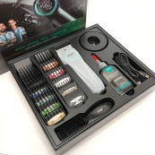 Професійна машинка для стрижки волосся VGR V-001 з дисплеєм 9000 об/хв та 10 насадками (1,5-24 мм). Зображення №19