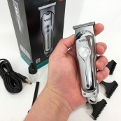 Машинка для стрижки волосся акумуляторна VGR V-071 тример для бороди та вусів, окантувальна машинка. Зображення №9 Машинка для стрижки волосся акумуляторна VGR V-071 тример для бороди та вусів, окантувальна машинка. Зображення №9