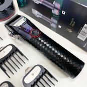 Професійна бездротова машинка для стрижки VGR V-682 RED тример для волосся. Зображення №12