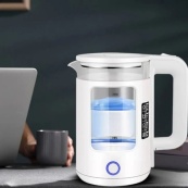 Электрочайник Rainberg RB-2220 стеклянный, дисковый прозрачный. Чайник с подсветкой 2200 Вт. Цвет: белый. Изображение №2 Электрочайник Rainberg RB-2220 стеклянный, дисковый прозрачный. Чайник с подсветкой 2200 Вт. Цвет: белый. Изображение №2