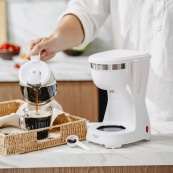 Кавоварка крапельна Adler AD 4381 біла 600 Вт 0,6 л. Зображення №5 Кавоварка крапельна Adler AD 4381 біла 600 Вт 0,6 л. Зображення №5