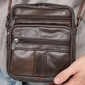 Мужская сумка из натуральной итальянской кожи, коричневая, компактный мессенджер, кроссбоди. Изображение №13