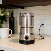 Электрическая кофемолка Domotec MS 7114 200 Вт ножевая для кофе и специй. Изображение №2