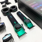 Комплект VGR 2 в 1 V-885 S2 GREEN, аккумуляторная машинка для стрижки и триммер. Изображение №19