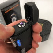 Багатофункціональний армійський ліхтар D50-SMD - індикація заряду, запальничка. Колір: чорний. Зображення №18