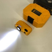 Багатофункціональний армійський ліхтар D50-SMD - індикація заряду, запальничка. Колір: жовтий. Зображення №21