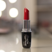 Помада Cinecitta №69 Червоний матовий. Зображення №2