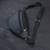 Бананка з натуральної шкіри, сумка чоловіча-жіноча барсетка чорна сумочка. Зображення №9 Бананка з натуральної шкіри, сумка чоловіча-жіноча барсетка чорна сумочка. Зображення №9