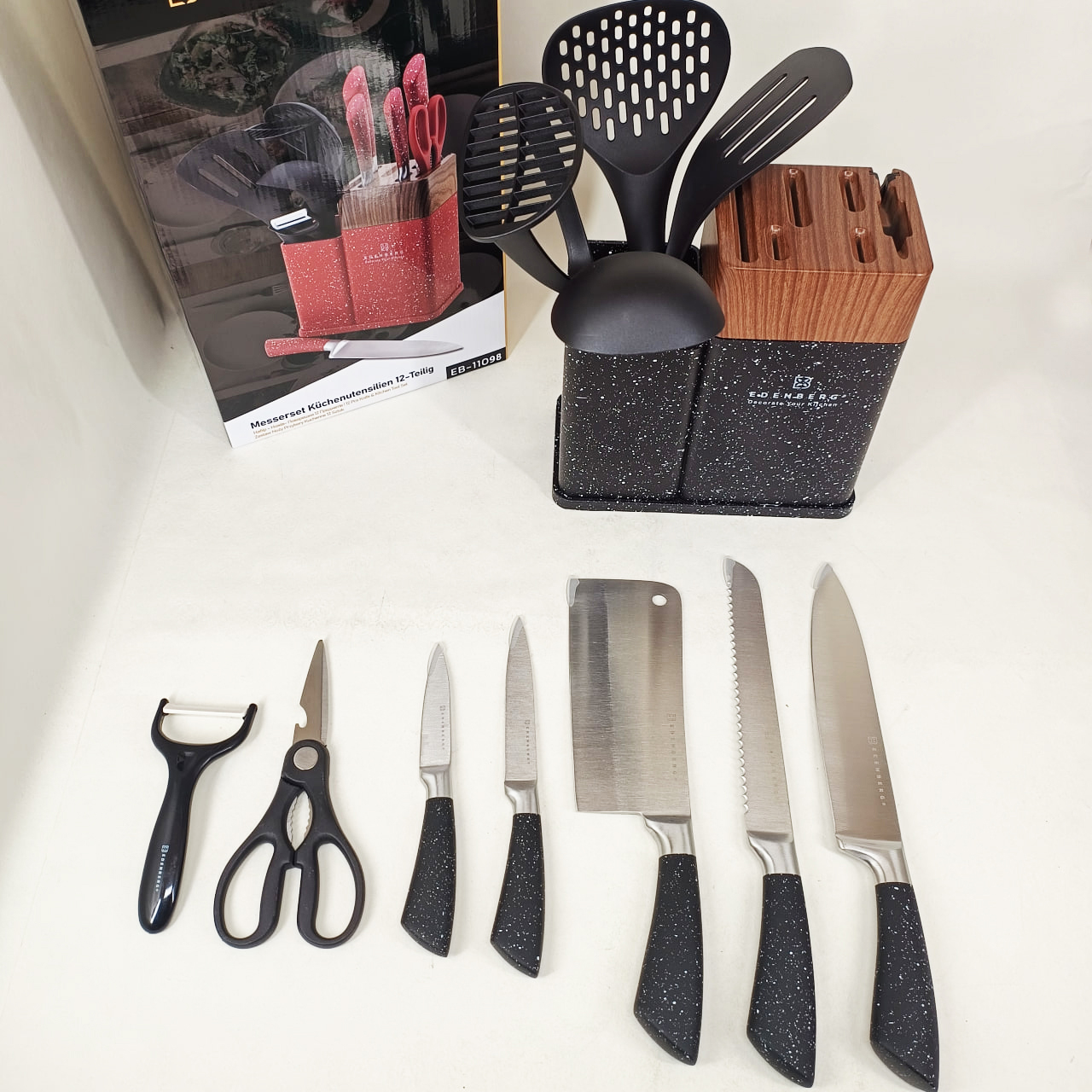 Набір кухонних ножів Edenberg EB-11098 із 12 предметів на стійці Black Набір кухонних ножів Edenberg EB-11098 із 12 предметів на стійці Black