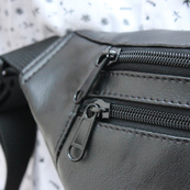 Сумка на пояс из эко-кожи. Сумка через плечо. Бананка мужская, женская Black. Изображение №2