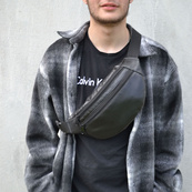 Сумка на пояс из эко-кожи. Сумка через плечо. Бананка мужская, женская Black. Изображение №30