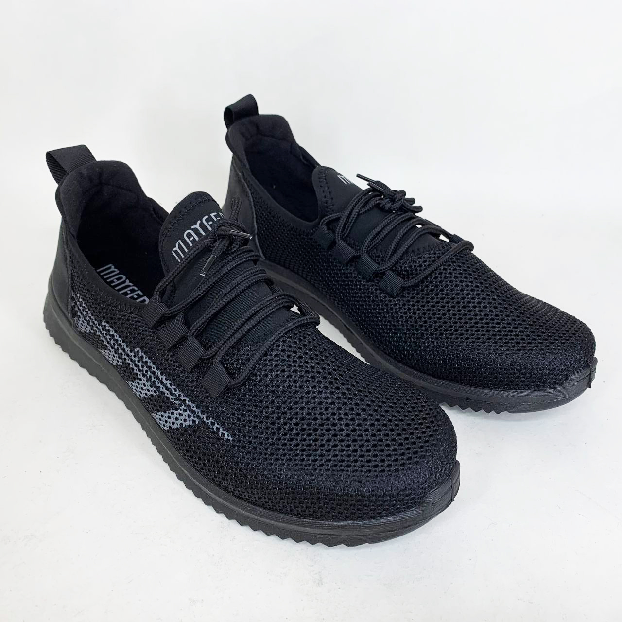 Кроссовки летние сетка черные 3929 41р Кроссовки летние сетка черные 3929 41р