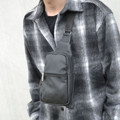 Сумка з натуральної шкіри, слінг чоловічий чорний, барсетка, крос боді, Практична сумка-месенджер. Зображення №26 Сумка з натуральної шкіри, слінг чоловічий чорний, барсетка, крос боді, Практична сумка-месенджер. Зображення №26