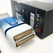 Електробритва-шейвер VGR V-362 чоловіча професійна для сухого гоління з тримером. Колір: білий. Зображення №16