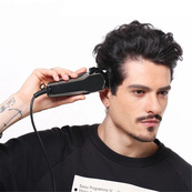 Машинка для стрижки VGR V-130 проводная профессиональная с насадками для окантовки триммер для волос. Изображение №4 Машинка для стрижки VGR V-130 проводная профессиональная с насадками для окантовки триммер для волос. Изображение №4