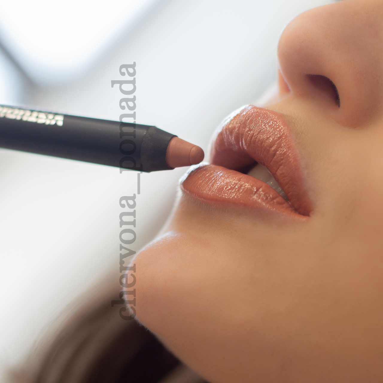 Помада-олівець № 502 Caramel (блиск) ViStudio Помада-олівець № 502 Caramel (блиск) ViStudio