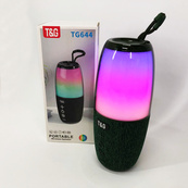 Портативна колонка TG644 5W з RGB підсвічуванням та ремінцем, Бездротова колонка потужна. Колір: зелений. Зображення №5