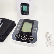 Автоматический тонометр для измерения давления с работой от батареек USB ЖК-дисплеем индикатором заряда. Изображение №4