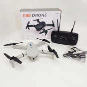Квадрокоптер E88 мини дрон с HD камерой FPV до 20 мин полета 2 АКБ и КЕЙС. Изображение №3