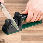 Точилка для ножей и топор Parkside PAMS 2 A1, алмазное покрытие две направляющие эргономичная нескользящая ручка. Изображение №6