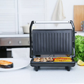 Профессиональная сендвичница Magio MG-364 с антипригарным покрытием и индикатором нагрева. Изображение №6