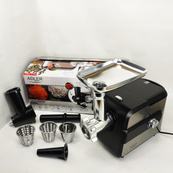 Електром'ясорубка Adler AD 4813 насадка-терка, овочерізка, насадка для ковбаси 2000Вт. Зображення №5