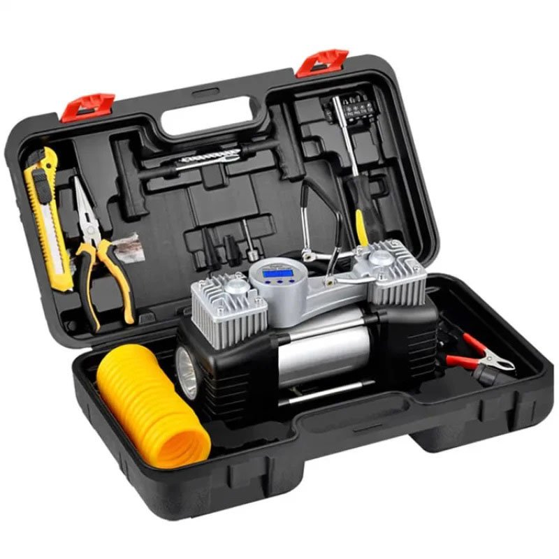 Автомобильный компрессор с фонариком и инструментами в кейсе Автомобильный компрессор с фонариком и инструментами в кейсе