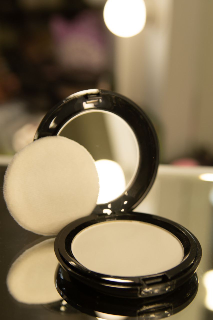 Компактна пудра-коктор Pressed Powder White STARGAZER СТАРГЕЙЗЕР Компактна пудра-коктор Pressed Powder White STARGAZER СТАРГЕЙЗЕР