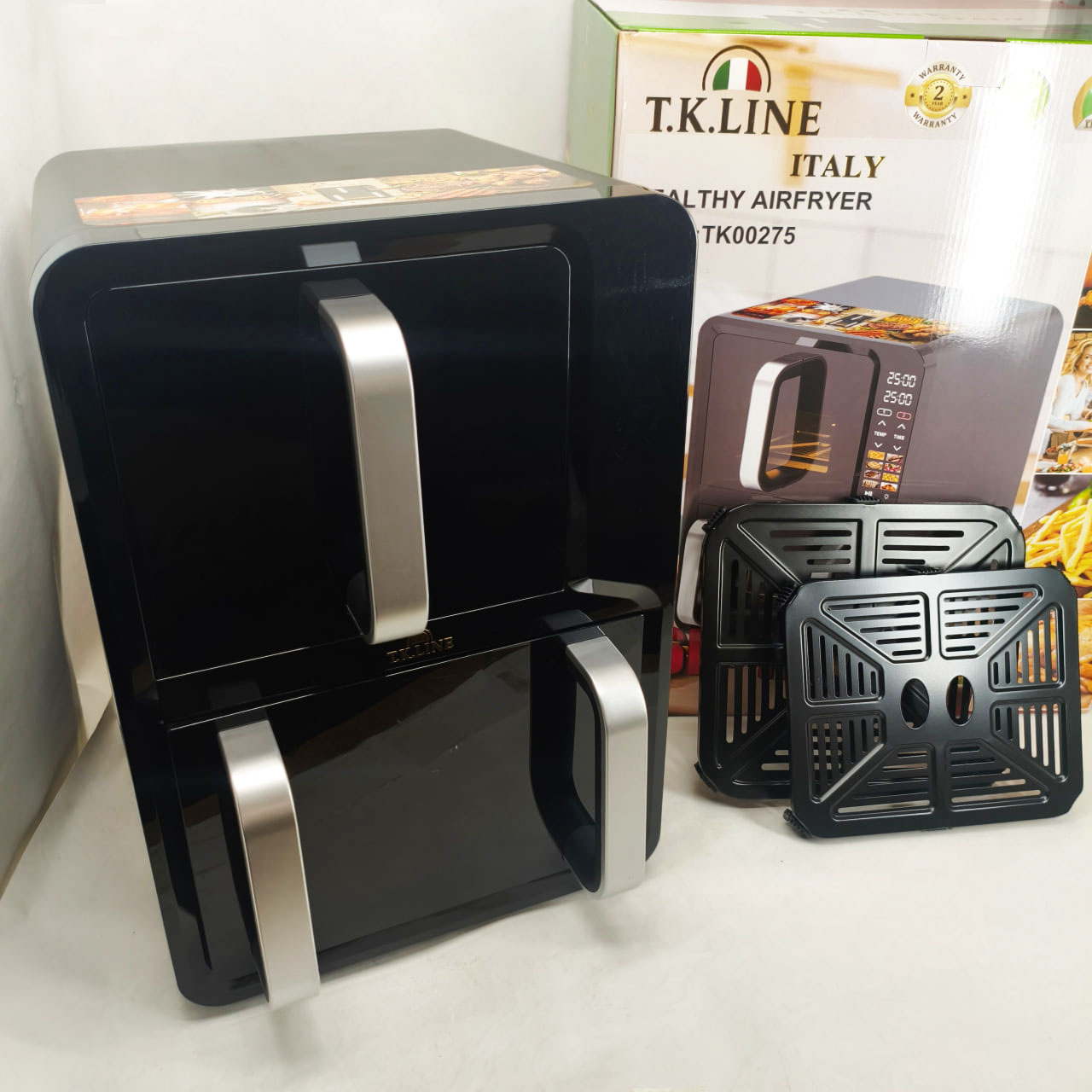 Двухкамерная аэрофритюрница T.K.Line TK00275 12л и 6л мощность 5200Вт + 2000Вт Двухкамерная аэрофритюрница T.K.Line TK00275 12л и 6л мощность 5200Вт + 2000Вт