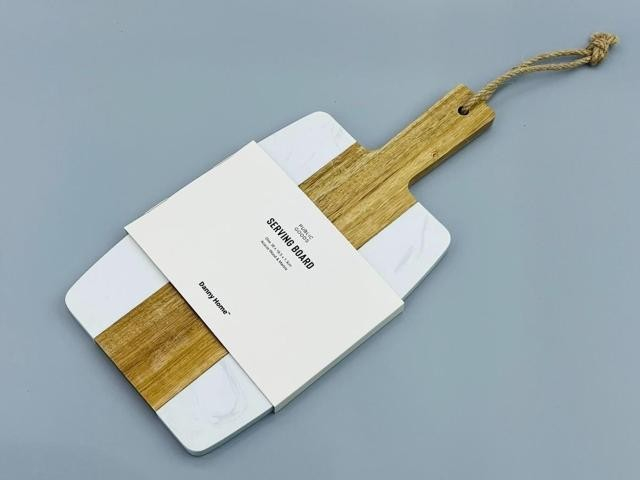 Дошка для подачі страв Serving Board з мармуру та дерева акації з ручкою Дошка для подачі страв Serving Board з мармуру та дерева акації з ручкою