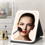 Дзеркало з LED підсвічуванням makeup mirror Black. Зображення №2 Дзеркало з LED підсвічуванням makeup mirror Black. Зображення №2