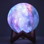 Настольный аккумуляторный ночник светильник для детской Magic 3D COLOR Moon Light с пультом. Изображение №3
