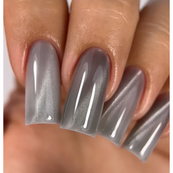 Гель-лак для ногтей Steffani Cat Eye MYSTIC, 9 мл , 01 Серебристый. Изображение №2 Гель-лак для ногтей Steffani Cat Eye MYSTIC, 9 мл , 01 Серебристый. Изображение №2