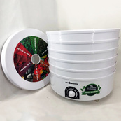 Сушилка электросушилка овощей и фруктов SeaBreaze SB-0302 4 секции 520Вт, 11л с регулировкой. Изображение №6