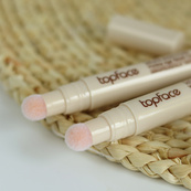 Консилер Topface "Skin Editor - Concealer Matte Visible Age Reset" - PT466 (5,5 мл) 003 - Light Beige (світло-бежевий). Зображення №6