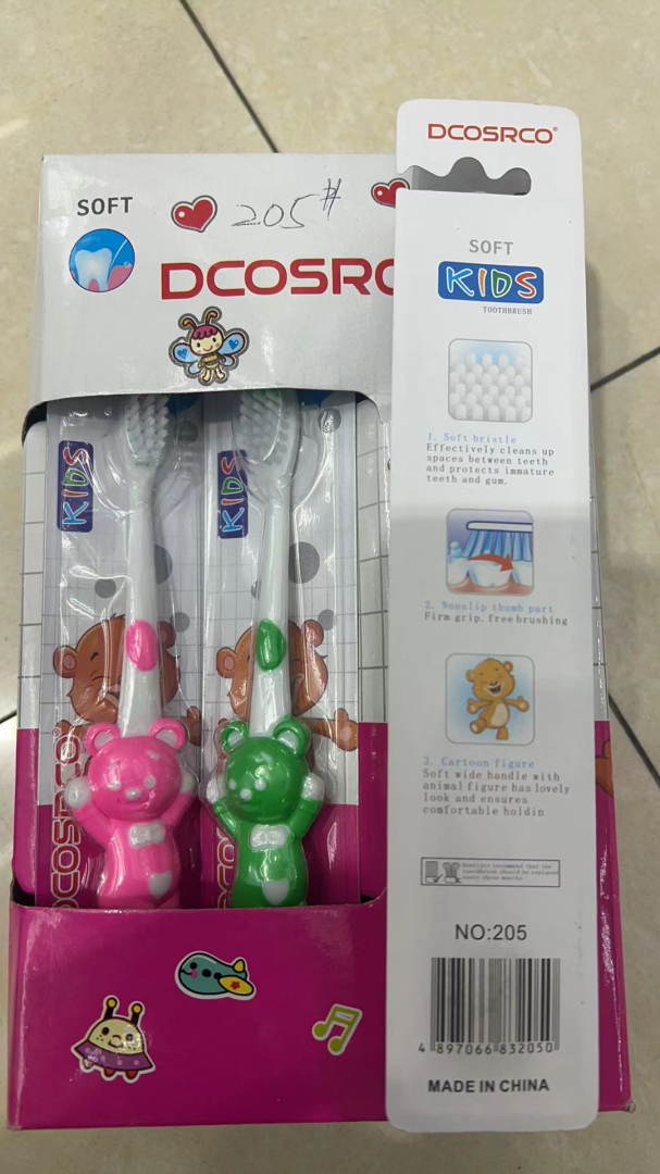 Детская зубная щетка DCOSRCO Kids с фигуркой медвежонка, мягкая щетина Детская зубная щетка DCOSRCO Kids с фигуркой медвежонка, мягкая щетина