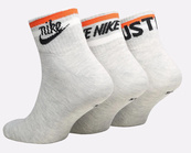 Шкарпетки Nike U NK NSW EVERYDAY ESSENTIAL AN 3PR сірий Уні 46-50. Зображення №2 Шкарпетки Nike U NK NSW EVERYDAY ESSENTIAL AN 3PR сірий Уні 46-50. Зображення №2